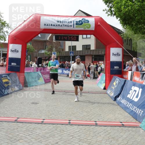 10.05.2026 - 8. Wedeler Halbmarathon Yannick Fuchs http://msf.ph/oto/9732959 10.05.2026 11:47:48 Ziel 362, 919, 2010 meine-sportfotos.de