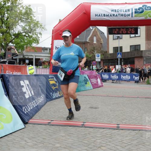 10.05.2026 - 8. Wedeler Halbmarathon Yannick Fuchs http://msf.ph/oto/9732960 10.05.2026 12:26:24 Ziel 716, 2133 meine-sportfotos.de