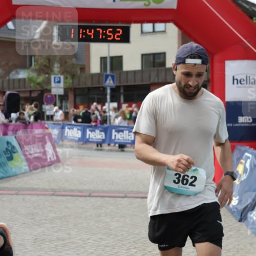 10.05.2026 - 8. Wedeler Halbmarathon Yannick Fuchs http://msf.ph/oto/9732972 10.05.2026 11:47:50 Ziel 362, 787, 919 meine-sportfotos.de