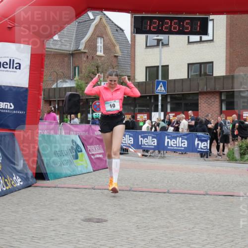 10.05.2026 - 8. Wedeler Halbmarathon Yannick Fuchs http://msf.ph/oto/9732978 10.05.2026 12:26:49 Ziel 10 meine-sportfotos.de