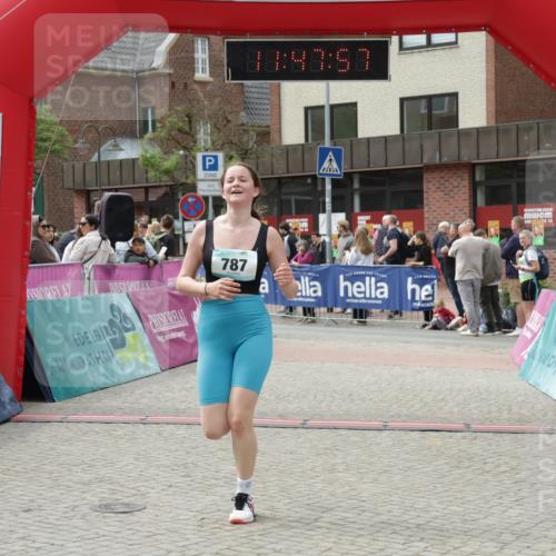10.05.2026 - 8. Wedeler Halbmarathon Yannick Fuchs http://msf.ph/oto/9733000 10.05.2026 11:47:55 Ziel 787 meine-sportfotos.de