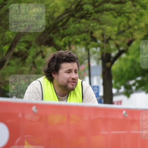 10.05.2026 - 8. Wedeler Halbmarathon Yannick Fuchs http://msf.ph/oto/9733006 10.05.2026 12:27:02 Ziel  meine-sportfotos.de
