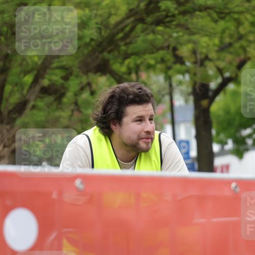 10.05.2026 - 8. Wedeler Halbmarathon Yannick Fuchs http://msf.ph/oto/9733008 10.05.2026 12:27:03 Ziel  meine-sportfotos.de