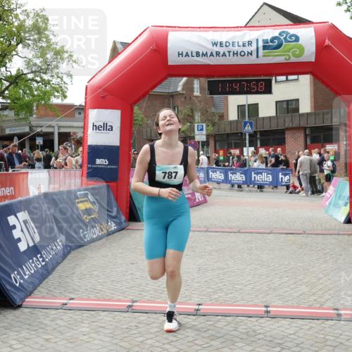 10.05.2026 - 8. Wedeler Halbmarathon Yannick Fuchs http://msf.ph/oto/9733011 10.05.2026 11:47:56 Ziel 787 meine-sportfotos.de