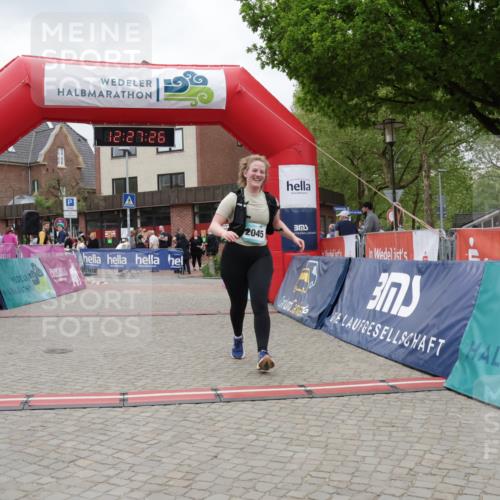 10.05.2026 - 8. Wedeler Halbmarathon Yannick Fuchs http://msf.ph/oto/9733024 10.05.2026 12:27:24 Ziel 2045 meine-sportfotos.de