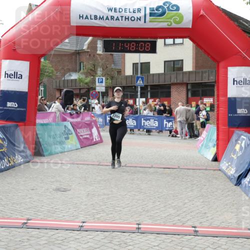 10.05.2026 - 8. Wedeler Halbmarathon Yannick Fuchs http://msf.ph/oto/9733031 10.05.2026 11:48:06 Ziel 2205 meine-sportfotos.de