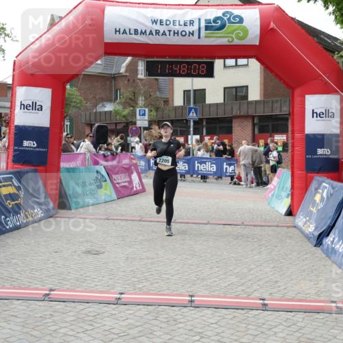 10.05.2026 - 8. Wedeler Halbmarathon Yannick Fuchs http://msf.ph/oto/9733033 10.05.2026 11:48:07 Ziel 2205 meine-sportfotos.de