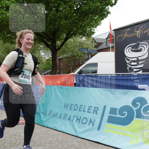 10.05.2026 - 8. Wedeler Halbmarathon Yannick Fuchs http://msf.ph/oto/9733034 10.05.2026 12:27:25 Ziel 2045 meine-sportfotos.de