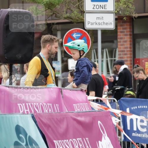 10.05.2026 - 8. Wedeler Halbmarathon Yannick Fuchs http://msf.ph/oto/9733041 10.05.2026 12:27:37 Ziel  meine-sportfotos.de