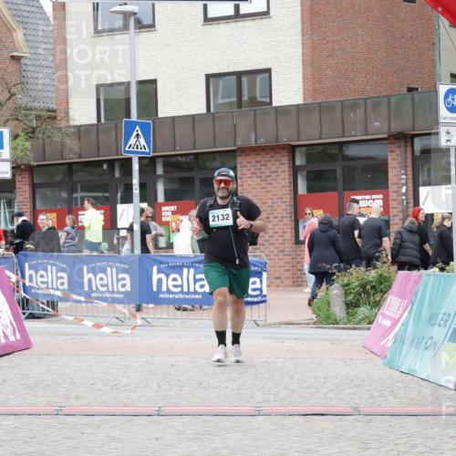 10.05.2026 - 8. Wedeler Halbmarathon Yannick Fuchs http://msf.ph/oto/9733048 10.05.2026 12:27:54 Ziel 2132 meine-sportfotos.de