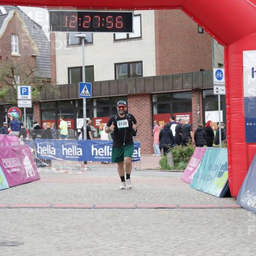 10.05.2026 - 8. Wedeler Halbmarathon Yannick Fuchs http://msf.ph/oto/9733053 10.05.2026 12:27:54 Ziel 2132 meine-sportfotos.de