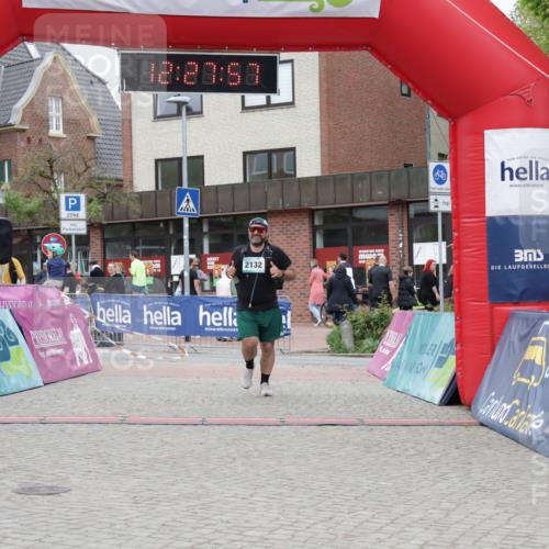 10.05.2026 - 8. Wedeler Halbmarathon Yannick Fuchs http://msf.ph/oto/9733057 10.05.2026 12:27:55 Ziel 2132 meine-sportfotos.de