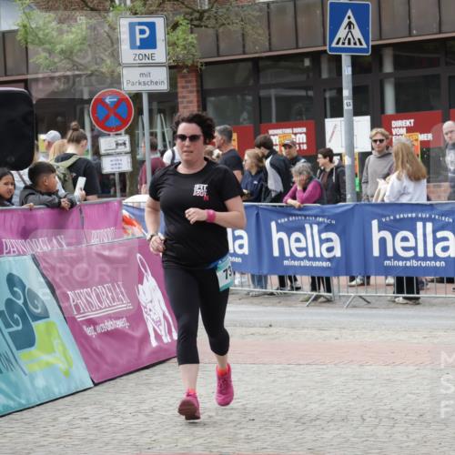 10.05.2026 - 8. Wedeler Halbmarathon Yannick Fuchs http://msf.ph/oto/9733062 10.05.2026 11:48:16 Ziel 731 meine-sportfotos.de