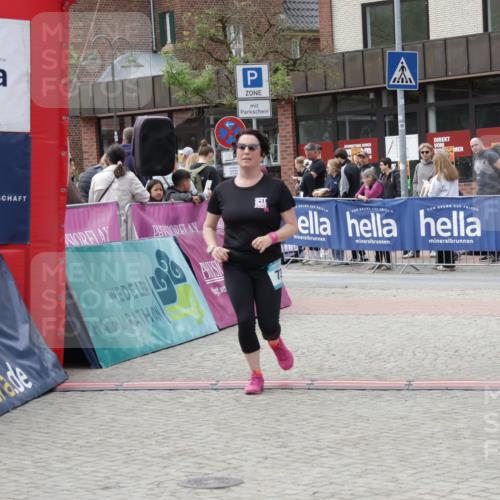 10.05.2026 - 8. Wedeler Halbmarathon Yannick Fuchs http://msf.ph/oto/9733067 10.05.2026 11:48:16 Ziel 731 meine-sportfotos.de