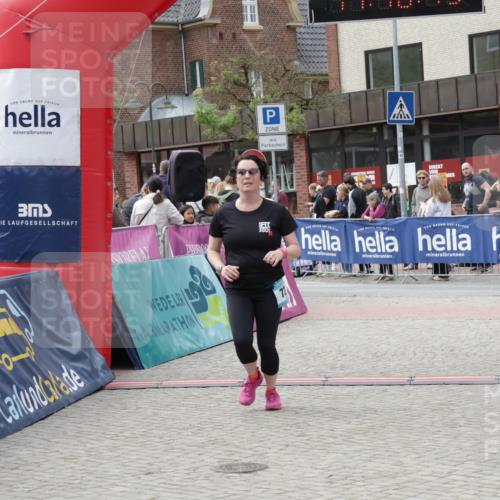 10.05.2026 - 8. Wedeler Halbmarathon Yannick Fuchs http://msf.ph/oto/9733069 10.05.2026 11:48:17 Ziel 731 meine-sportfotos.de