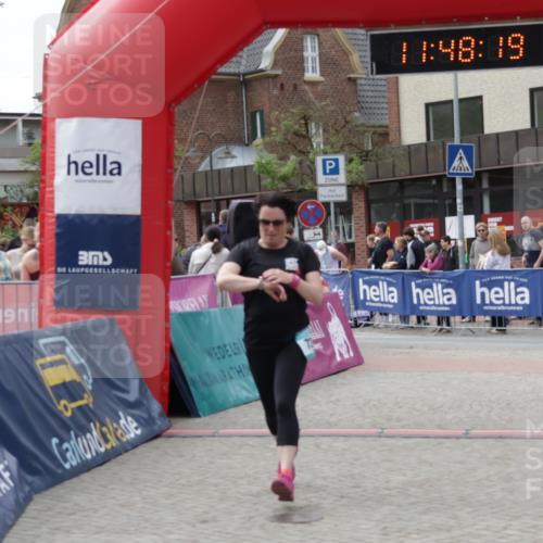 10.05.2026 - 8. Wedeler Halbmarathon Yannick Fuchs http://msf.ph/oto/9733073 10.05.2026 11:48:17 Ziel 731 meine-sportfotos.de