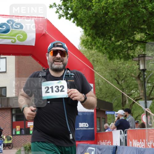 10.05.2026 - 8. Wedeler Halbmarathon Yannick Fuchs http://msf.ph/oto/9733074 10.05.2026 12:27:58 Ziel 2132 meine-sportfotos.de