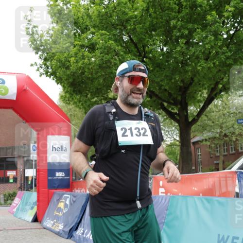10.05.2026 - 8. Wedeler Halbmarathon Yannick Fuchs http://msf.ph/oto/9733082 10.05.2026 12:27:59 Ziel 2132 meine-sportfotos.de