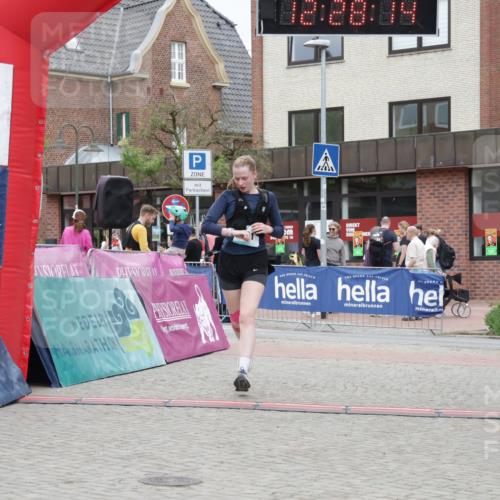 10.05.2026 - 8. Wedeler Halbmarathon Yannick Fuchs http://msf.ph/oto/9733089 10.05.2026 12:28:12 Ziel 101 meine-sportfotos.de