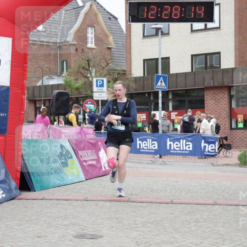 10.05.2026 - 8. Wedeler Halbmarathon Yannick Fuchs http://msf.ph/oto/9733091 10.05.2026 12:28:12 Ziel 101 meine-sportfotos.de
