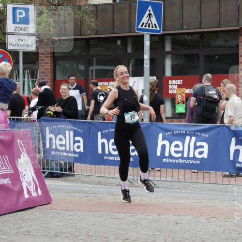10.05.2026 - 8. Wedeler Halbmarathon Yannick Fuchs http://msf.ph/oto/9733105 10.05.2026 12:28:17 Ziel 70, 101 meine-sportfotos.de