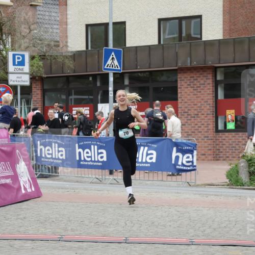 10.05.2026 - 8. Wedeler Halbmarathon Yannick Fuchs http://msf.ph/oto/9733111 10.05.2026 12:28:17 Ziel 70, 101 meine-sportfotos.de
