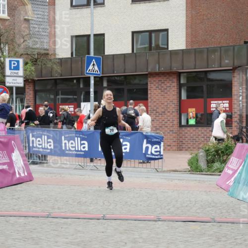 10.05.2026 - 8. Wedeler Halbmarathon Yannick Fuchs http://msf.ph/oto/9733113 10.05.2026 12:28:17 Ziel 70, 101 meine-sportfotos.de
