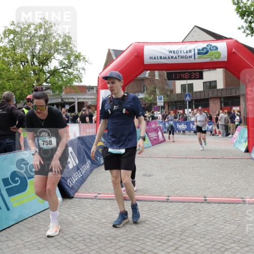 10.05.2026 - 8. Wedeler Halbmarathon Yannick Fuchs http://msf.ph/oto/9733157 10.05.2026 11:48:37 Ziel 413, 757, 758, 916, 974 meine-sportfotos.de
