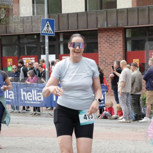 10.05.2026 - 8. Wedeler Halbmarathon Yannick Fuchs http://msf.ph/oto/9733160 10.05.2026 11:48:39 Ziel 413, 757, 758, 916, 974 meine-sportfotos.de