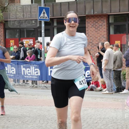 10.05.2026 - 8. Wedeler Halbmarathon Yannick Fuchs http://msf.ph/oto/9733163 10.05.2026 11:48:39 Ziel 413, 757, 758, 916, 974 meine-sportfotos.de