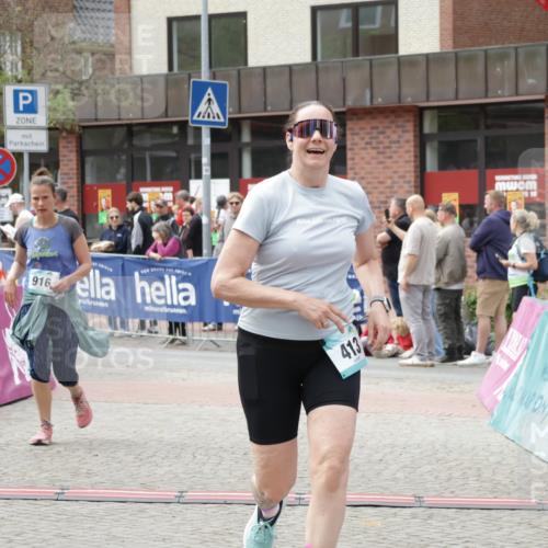 10.05.2026 - 8. Wedeler Halbmarathon Yannick Fuchs http://msf.ph/oto/9733165 10.05.2026 11:48:39 Ziel 413, 757, 758, 916, 974 meine-sportfotos.de