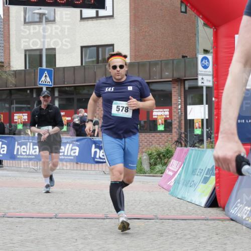 10.05.2026 - 8. Wedeler Halbmarathon Yannick Fuchs http://msf.ph/oto/9733166 10.05.2026 12:28:32 Ziel 206, 210, 578 meine-sportfotos.de