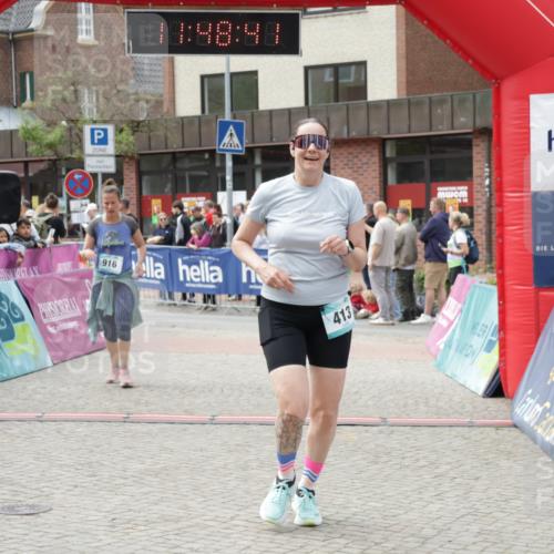 10.05.2026 - 8. Wedeler Halbmarathon Yannick Fuchs http://msf.ph/oto/9733167 10.05.2026 11:48:39 Ziel 413, 757, 758, 916, 974 meine-sportfotos.de