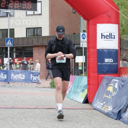10.05.2026 - 8. Wedeler Halbmarathon Yannick Fuchs http://msf.ph/oto/9733184 10.05.2026 12:28:34 Ziel 206, 210, 578 meine-sportfotos.de