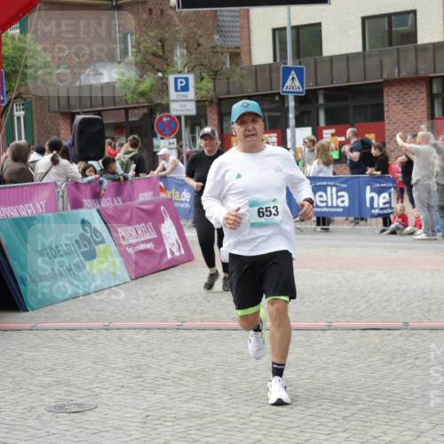 10.05.2026 - 8. Wedeler Halbmarathon Yannick Fuchs http://msf.ph/oto/9733203 10.05.2026 11:48:46 Ziel 496, 653, 916 meine-sportfotos.de
