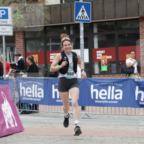 10.05.2026 - 8. Wedeler Halbmarathon Yannick Fuchs http://msf.ph/oto/9733204 10.05.2026 12:28:45 Ziel 860 meine-sportfotos.de