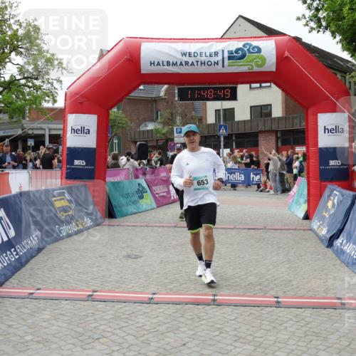 10.05.2026 - 8. Wedeler Halbmarathon Yannick Fuchs http://msf.ph/oto/9733209 10.05.2026 11:48:47 Ziel 496, 653, 743 meine-sportfotos.de