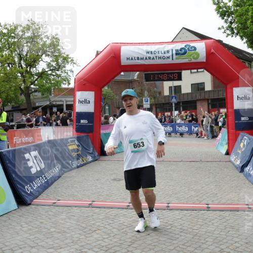 10.05.2026 - 8. Wedeler Halbmarathon Yannick Fuchs http://msf.ph/oto/9733216 10.05.2026 11:48:48 Ziel 496, 653, 743 meine-sportfotos.de