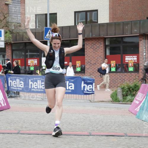 10.05.2026 - 8. Wedeler Halbmarathon Yannick Fuchs http://msf.ph/oto/9733217 10.05.2026 12:28:46 Ziel 860 meine-sportfotos.de