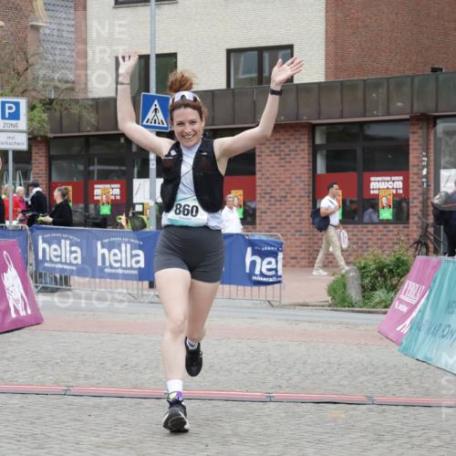 10.05.2026 - 8. Wedeler Halbmarathon Yannick Fuchs http://msf.ph/oto/9733220 10.05.2026 12:28:47 Ziel 860 meine-sportfotos.de