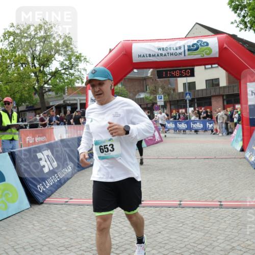 10.05.2026 - 8. Wedeler Halbmarathon Yannick Fuchs http://msf.ph/oto/9733223 10.05.2026 11:48:48 Ziel 496, 653, 743 meine-sportfotos.de