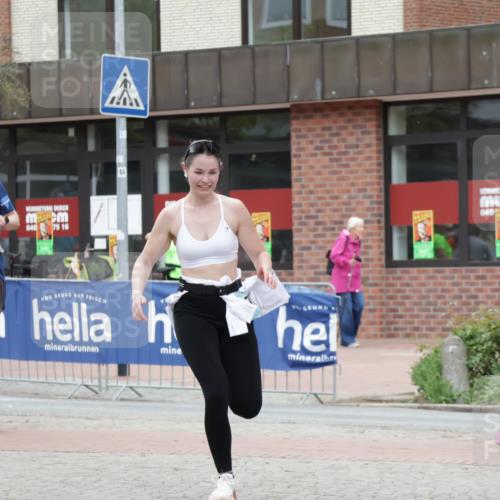 10.05.2026 - 8. Wedeler Halbmarathon Yannick Fuchs http://msf.ph/oto/9733244 10.05.2026 12:28:55 Ziel 110, 576 meine-sportfotos.de