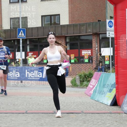 10.05.2026 - 8. Wedeler Halbmarathon Yannick Fuchs http://msf.ph/oto/9733251 10.05.2026 12:28:55 Ziel 110, 576 meine-sportfotos.de