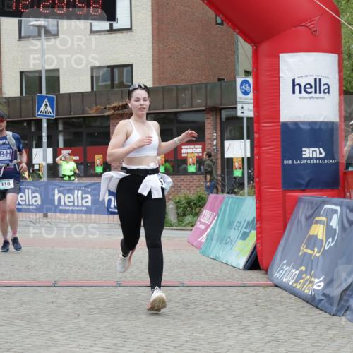 10.05.2026 - 8. Wedeler Halbmarathon Yannick Fuchs http://msf.ph/oto/9733255 10.05.2026 12:28:56 Ziel 110, 576 meine-sportfotos.de