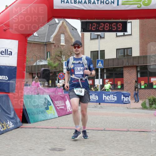 10.05.2026 - 8. Wedeler Halbmarathon Yannick Fuchs http://msf.ph/oto/9733263 10.05.2026 12:28:58 Ziel 110, 576 meine-sportfotos.de