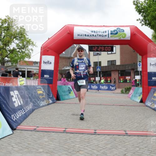 10.05.2026 - 8. Wedeler Halbmarathon Yannick Fuchs http://msf.ph/oto/9733270 10.05.2026 12:28:58 Ziel 110, 576 meine-sportfotos.de