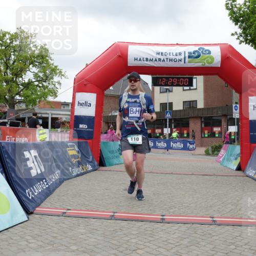 10.05.2026 - 8. Wedeler Halbmarathon Yannick Fuchs http://msf.ph/oto/9733272 10.05.2026 12:28:58 Ziel 110, 576 meine-sportfotos.de