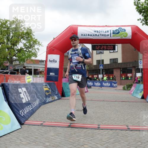 10.05.2026 - 8. Wedeler Halbmarathon Yannick Fuchs http://msf.ph/oto/9733274 10.05.2026 12:28:58 Ziel 110, 576 meine-sportfotos.de