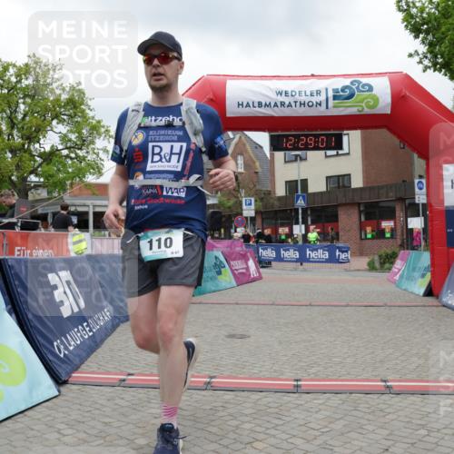 10.05.2026 - 8. Wedeler Halbmarathon Yannick Fuchs http://msf.ph/oto/9733279 10.05.2026 12:28:59 Ziel 110, 576 meine-sportfotos.de