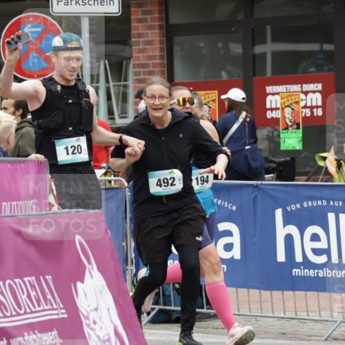 10.05.2026 - 8. Wedeler Halbmarathon Yannick Fuchs http://msf.ph/oto/9733281 10.05.2026 12:29:09 Ziel 194 meine-sportfotos.de
